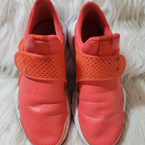 Nike runners/shoes boys - Picture 2 of 3